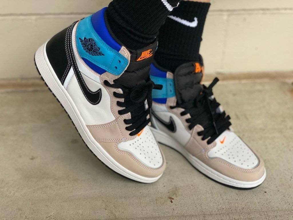 Air Jordan 1 High Og Prototype - חווית אופנה בלתי נגמרת AIR JORDAN | ShoeSale