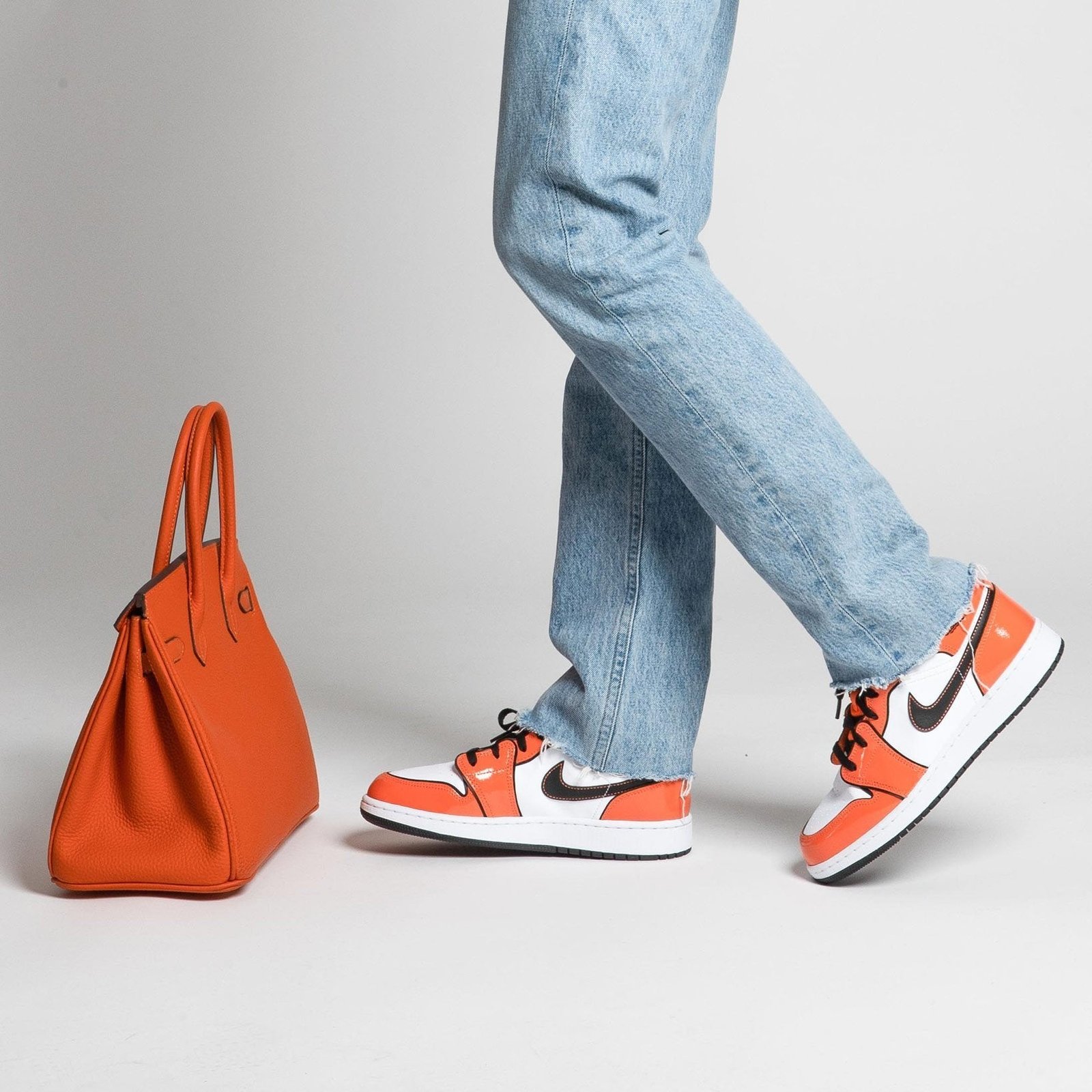 Air Jordan 1 Mid Turf Orange – סניקרס שלא תרצה לפספס! AIR JORDAN | ShoeSale