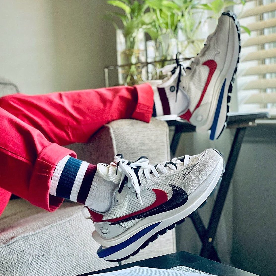 נייקי Vaporwaffle Sacai Sport Fuchsia Game Royal - סטייל שאין כמותו NIKE | ShoeSale