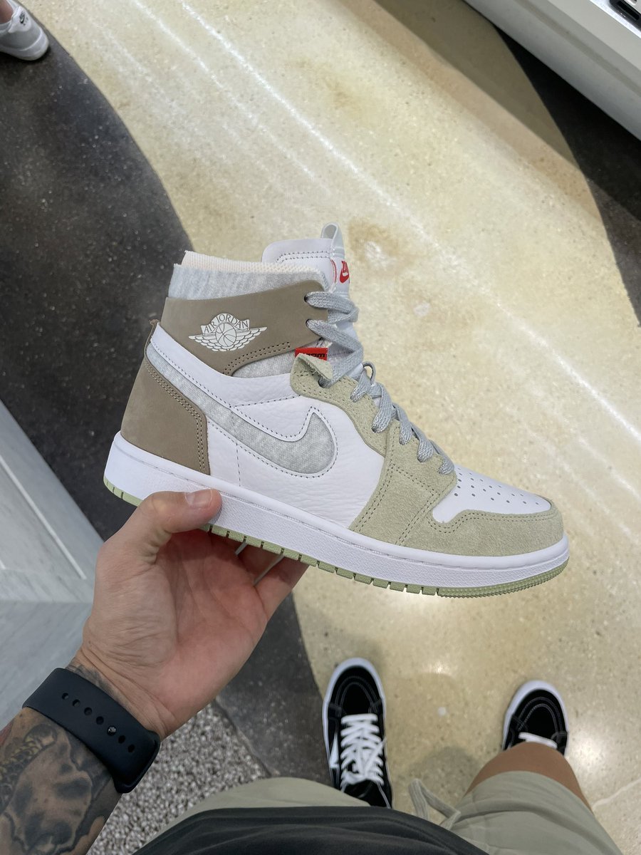 Air Jordan 1 High Zoom Air Cmft Olive Aura - סטייל חדשן עם נגיעות אלגנטיות AIR JORDAN | ShoeSale