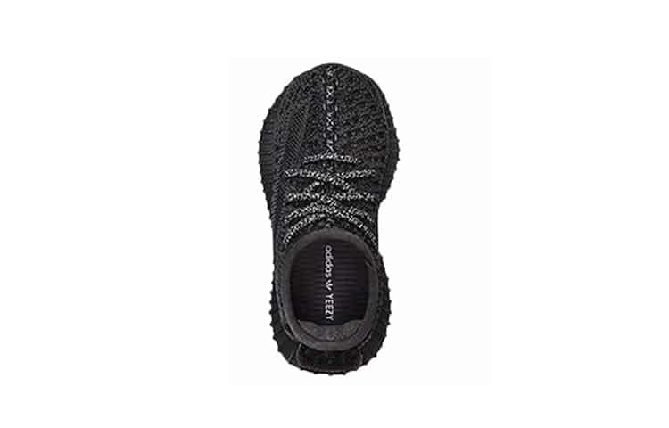 ה- Adidas Yeezy Boost 350 V2 KIDS ‘BLACK NON-REFLECTIVE’ - הסניקרס שטודעות את הטרנד! KIDS | ShoeSale