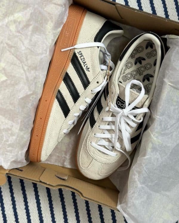 Adidas Handball Spezial Grey Black Gum - הסטייל שלא לפספס! ADIDAS SPEZIAL | ShoeSale