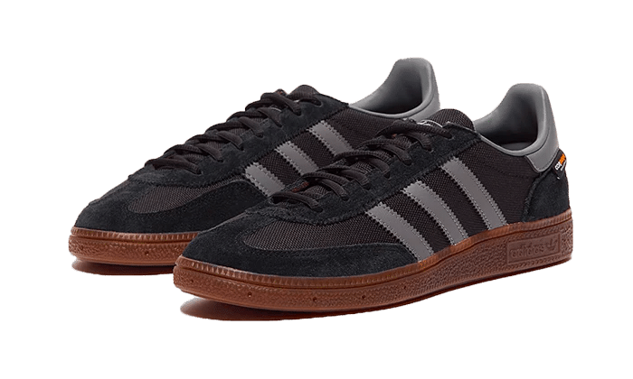 סניקרס Adidas Handball Spezial Core Black Grey Four Gum - שלב את הסטייל עם העבר ADIDAS SPEZIAL | ShoeSale