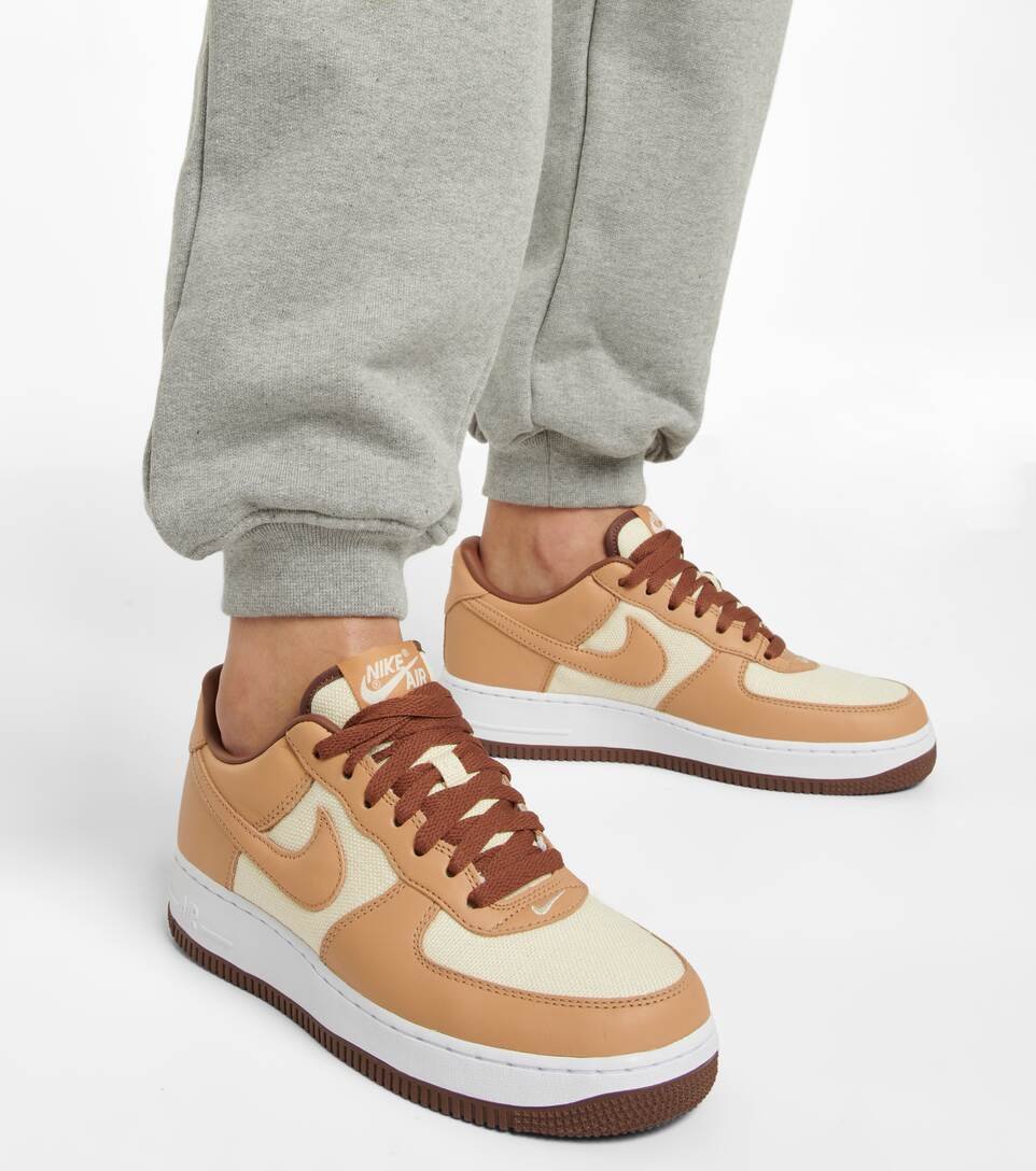 מכירת נעלי Air Force 1 Low Acorn (2021) - הטרנד שכבש את כולם! NIKE | ShoeSale