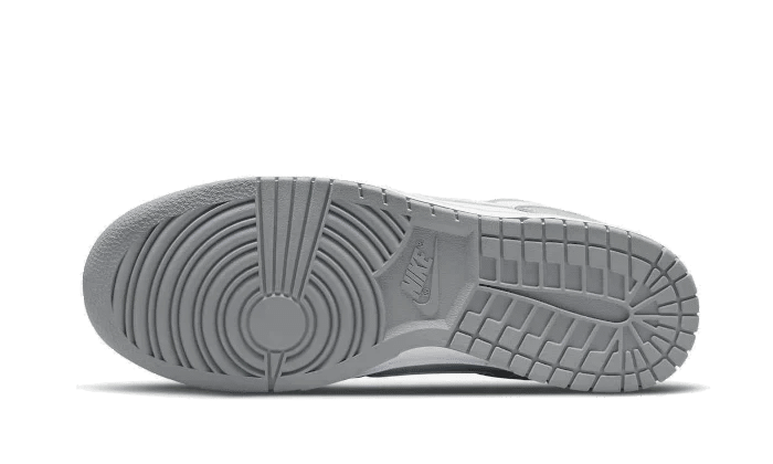 דאנק לואו טו טון גריי - תפסו את הטרנד של העונה! הדגמים החמים | ShoeSale