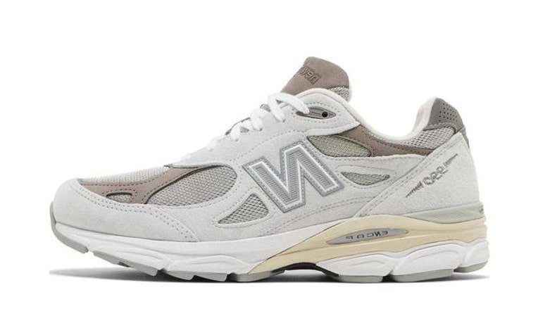הגיע הזמן לסטייל: New Balance 990v3 x YCMC Grey M990SC3 בסייל! NEW BALANCE | ShoeSale