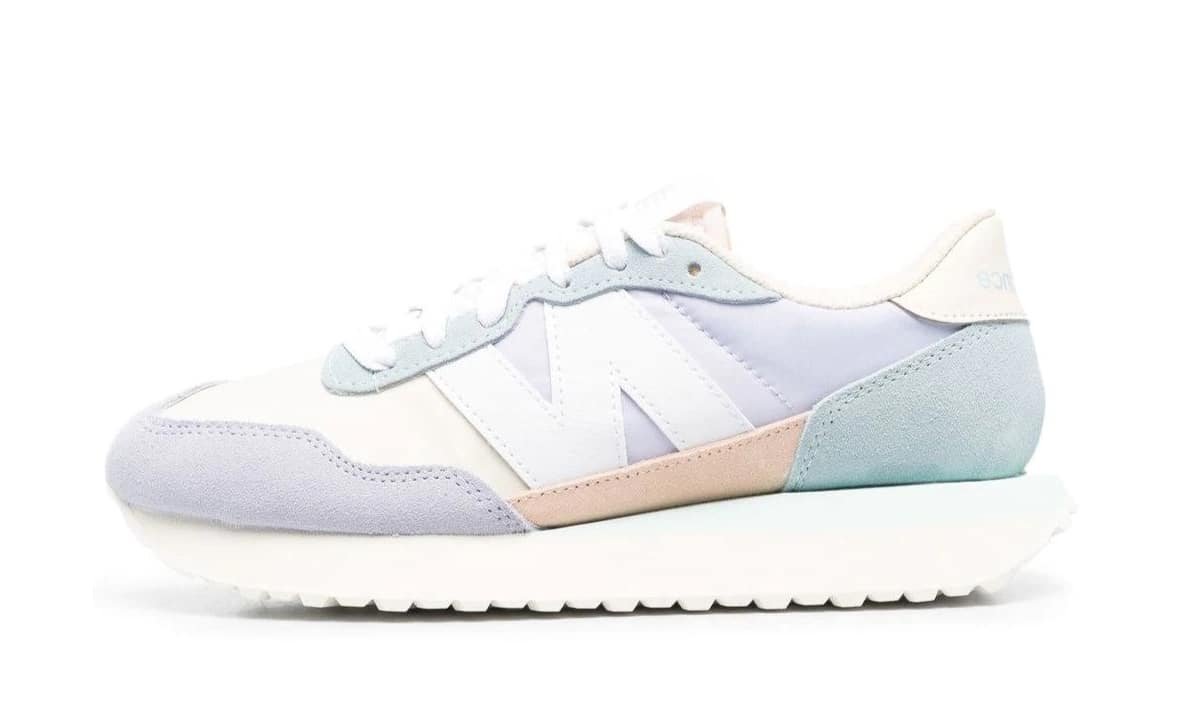 New Balance Panelled Logo-Patch Sneakers - עיצוב שאין לו תחליף ב-ShoeSale! NEW BALANCE | ShoeSale