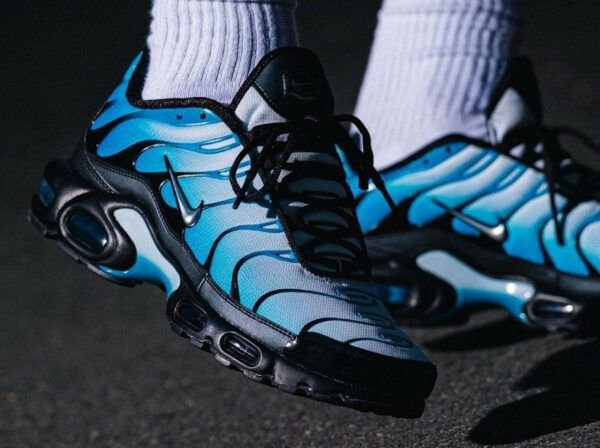 Nike Air Max Plus Blue Gradient - נעליים שעושות את ההבדל NIKE | ShoeSale