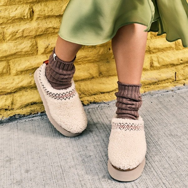 נעלי האג פלטפורמה Ugg Tazz Braid Natural - הטרנד הבא באופנה! UGG | ShoeSale