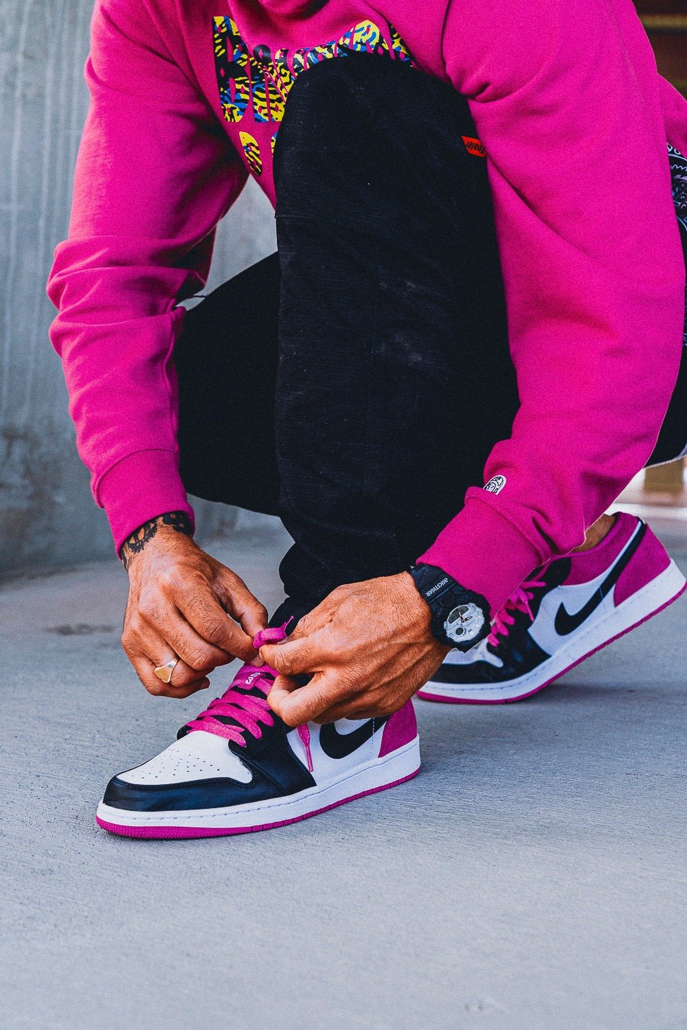 Air Jordan 1 Low Black Active Fuchsia – הסניקרס שישדרגו את הסטייל שלך! AIR JORDAN | ShoeSale