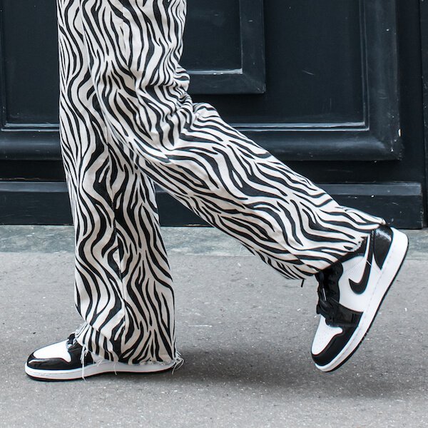 Air Jordan 1 Mid Se Carbon Fiber - סניקרס שיקיות באופנה עכשווית הדגמים החמים | ShoeSale