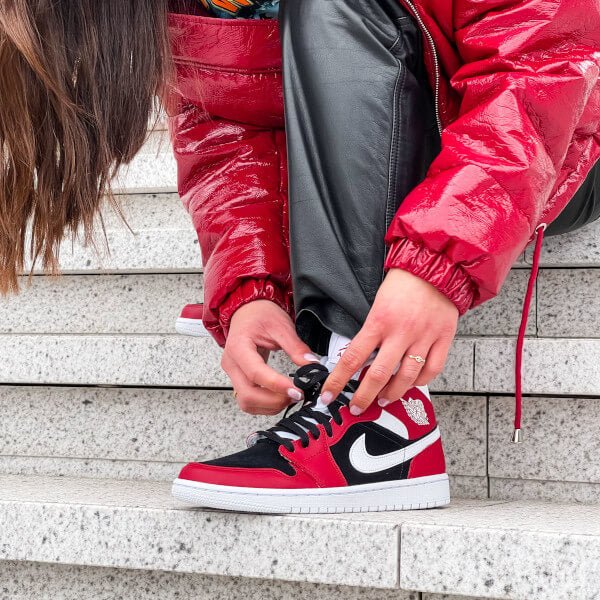 Air Jordan 1 Mid Gym Red Black - הטרנד הבא של הסטייל AIR JORDAN | ShoeSale