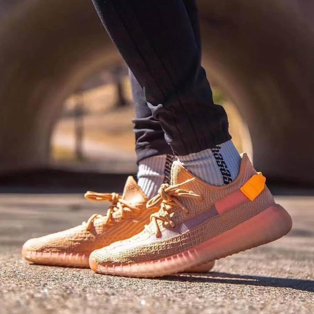 Yeezy Boost 350 V2 Clay - האופנה שבאמת לא תרצה לפספס! Yeezy | ShoeSale
