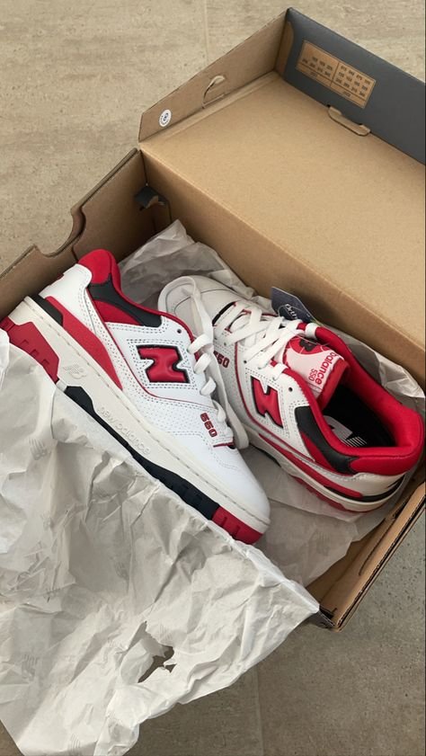 New Balance 550 White Red - שדרגו את הסטייל שלכם! NEW BALANCE | ShoeSale