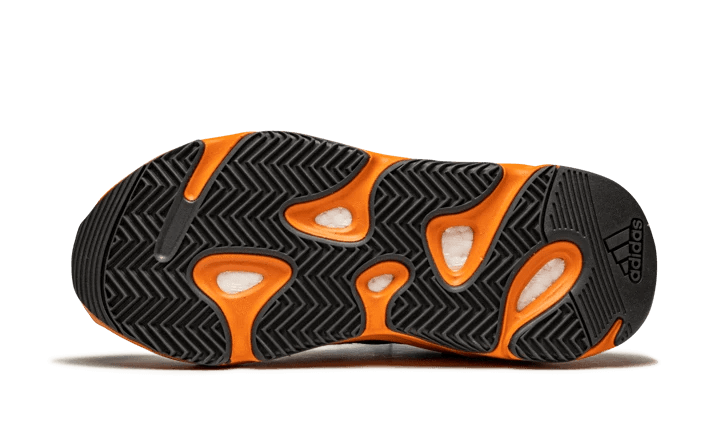 Yeezy 700 Bright Blue – הטרנד שמשדרג את הסטייל שלך! Yeezy 700 | ShoeSale