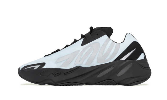 Yeezy 700 Mnvn Blue Tint - הסטייל שמשנה משחק Yeezy 700 | ShoeSale