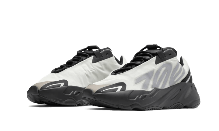 יייזי 700 Mnvn Bone - הסניקרס ששוברים את הגבולות Yeezy 700 | ShoeSale