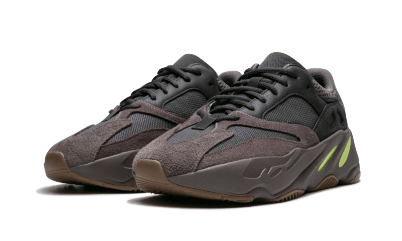 Yeezy 700 Mauve - הסטייל המושלם לכל רגע Yeezy 700 | ShoeSale