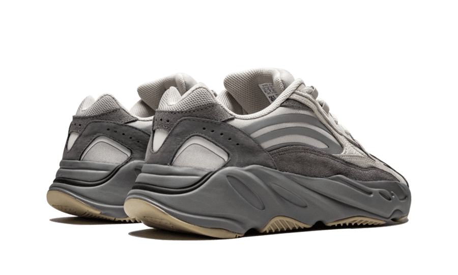 Yeezy 700 V2 Tephra – דגם שלא תרצו להחמיץ! Yeezy 700 | ShoeSale