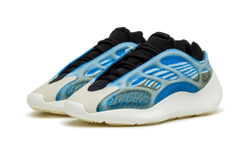 Yeezy 700 V3 Arzareth - המדרגה הבאה בסטייל שלך! Yeezy 700 | ShoeSale