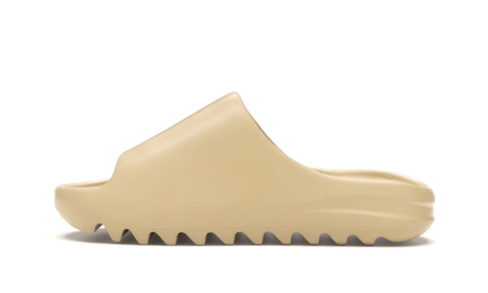 כפכפי Yeezy Slide Desert Sand – האופנה שטוענת כל צעד Yeezy | ShoeSale