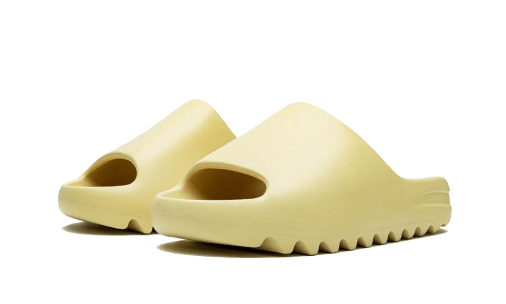 כפכפי Yeezy Slide Desert Sand – האופנה שטוענת כל צעד Yeezy | ShoeSale
