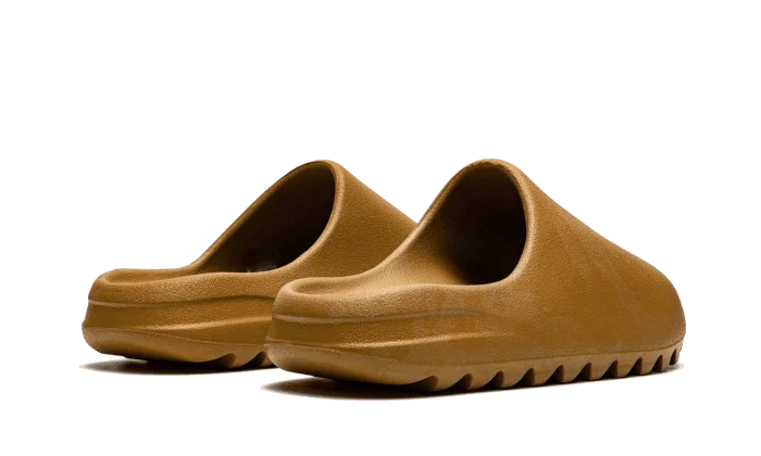 Yeezy Slide Ochre - כפכפים שאי אפשר לפספס! Yeezy | ShoeSale
