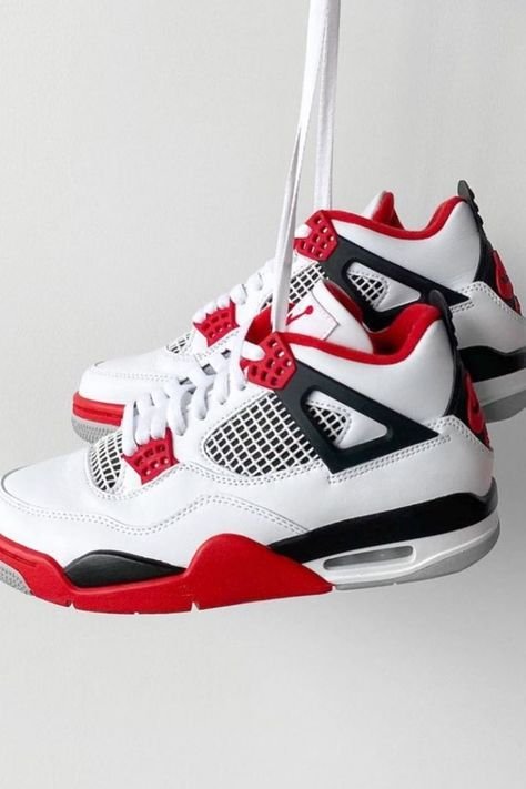 הסניקרס המושלמות: Air Jordan 4 Retro Fire Red (2020) - הופכים כל הופעה לסטייל עוצר נשימה! AIR JORDAN | ShoeSale