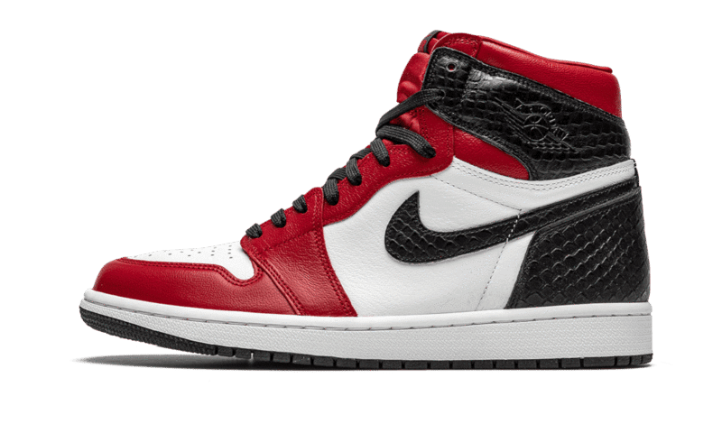 Air Jordan 1 Retro High Satin Snake Chicago - הסניקרס שהופכות אופנה לסטייל AIR JORDAN | ShoeSale