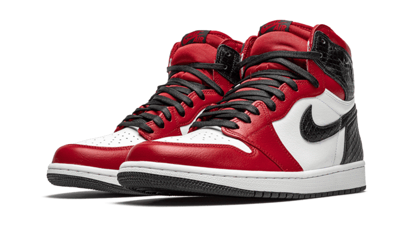 Air Jordan 1 Retro High Satin Snake Chicago - הסניקרס שהופכות אופנה לסטייל AIR JORDAN | ShoeSale