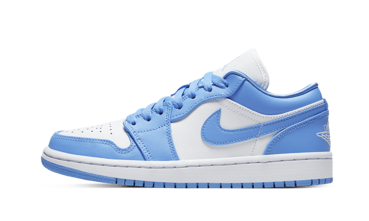 Air Jordan 1 Low UNC - הסניקרס שמשלבות אופנה וסטייל הדגמים החמים | ShoeSale