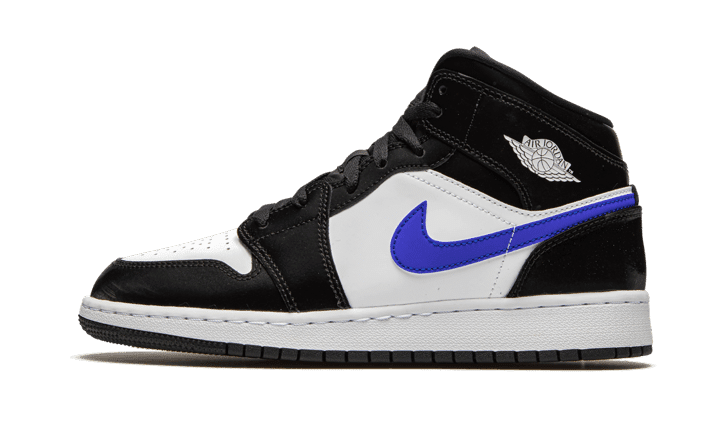 Air Jordan 1 Mid Black Racer Blue White - סניקרס ששואבות את הזרם AIR JORDAN | ShoeSale