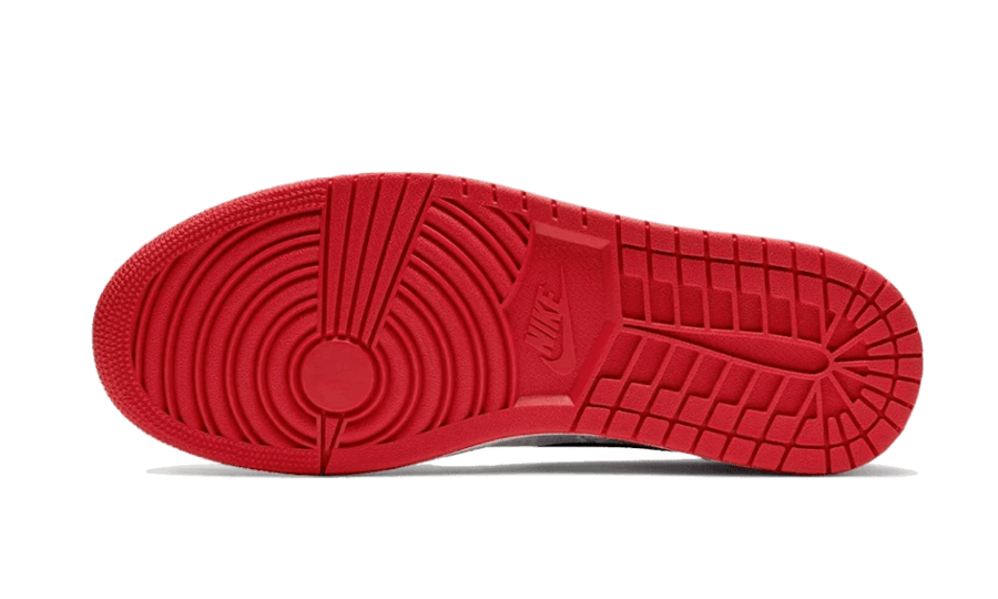 Air Jordan 1 Mid Chicago White (2020) - סניקרס שמובילים את הטרנד הדגמים החמים | ShoeSale