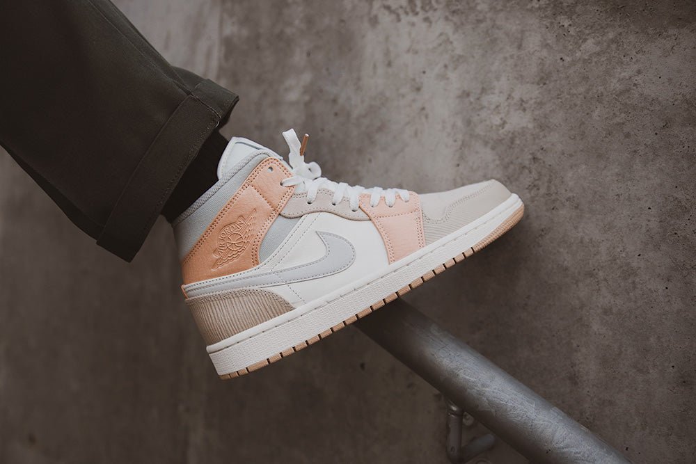 Air Jordan 1 Mid Milan - הסטייל שיביא אותך לפסגה! הדגמים החמים | ShoeSale