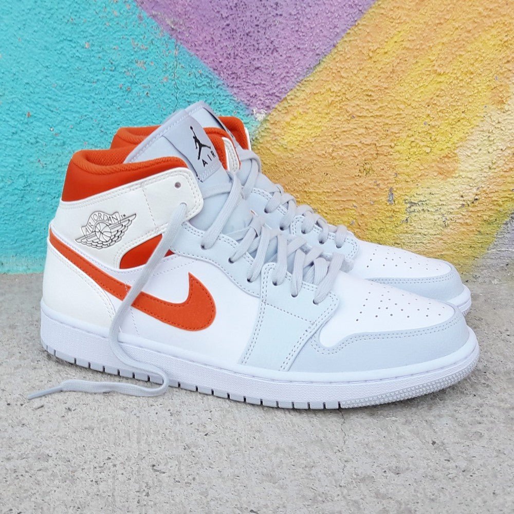 מבצע מיוחד על Air Jordan 1 Mid Starfish - נשארים אופנתיים! AIR JORDAN | ShoeSale
