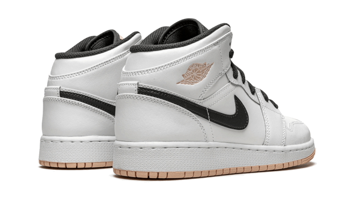 Air Jordan 1 Mid White Artic Orange - הסניקרס שיגרמו לכל מבט להישאר AIR JORDAN | ShoeSale