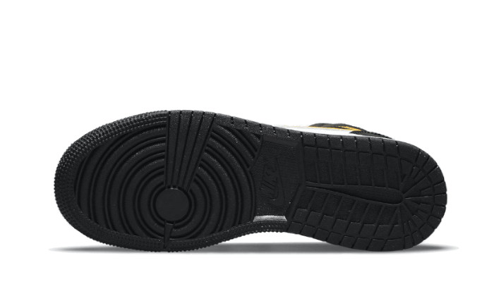 Air Jordan 1 Mid White Pollen Black - הסניקרס שכולן מדברות עליהם! AIR JORDAN | ShoeSale