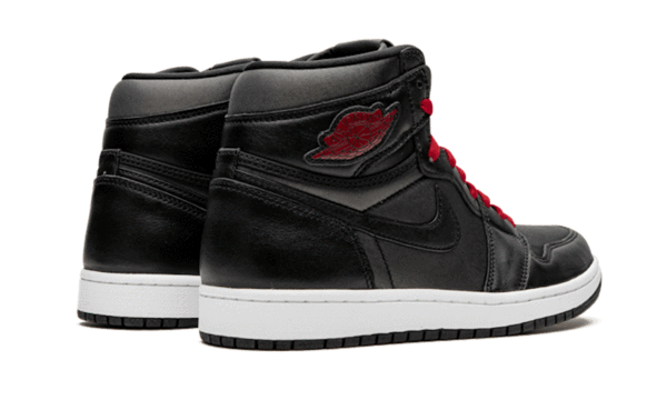 Air Jordan 1 Retro High Black Gym Red Black - הסניקרס שיגרמו לכולם להתענג על הסטייל שלך! AIR JORDAN | ShoeSale