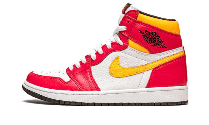 Air Jordan 1 Retro High Og Light Fusion Red - סניקרס שמשנות את המשחק! AIR JORDAN | ShoeSale