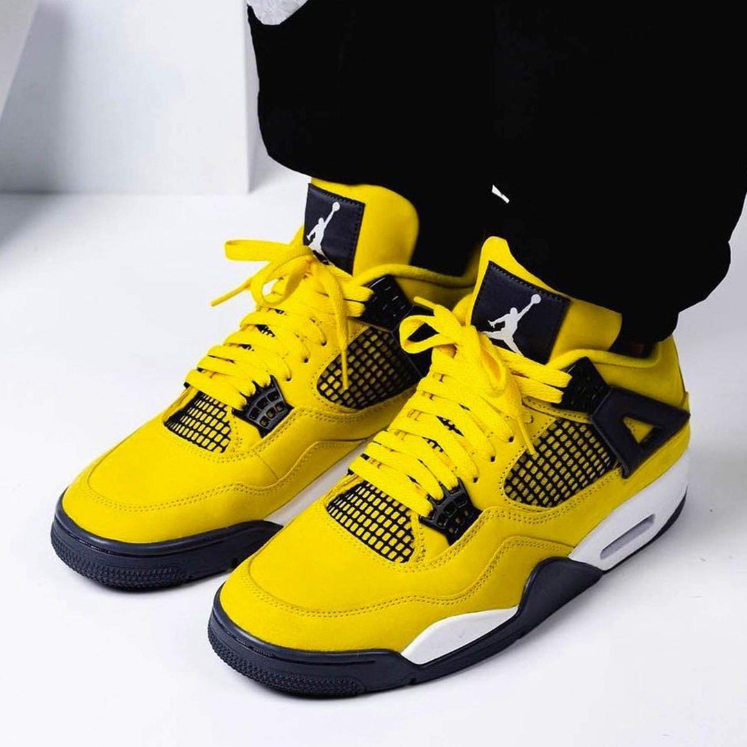 Air Jordan 4 Retro Tour Yellow (Lightning) - המושלמת לכל חובב אופנה! AIR JORDAN | ShoeSale