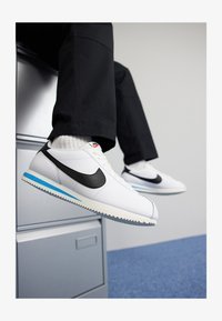Nike Cortez White Black – נייק קורטז: הנעל שתשדרג את הסטייל שלך! NIKE | ShoeSale