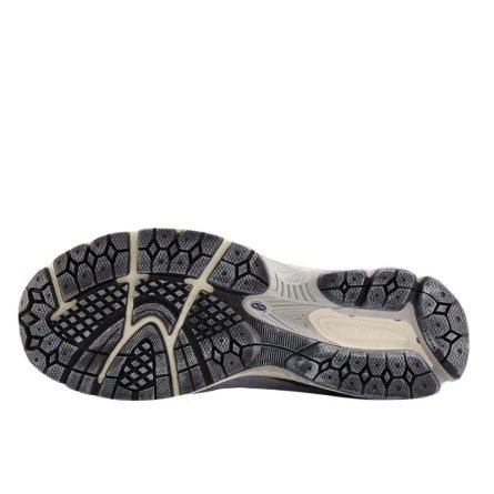 New Balance 2002R Protection Pack Purple Lavender – סניקרס שמכתיבות אופנה NEW BALANCE | ShoeSale