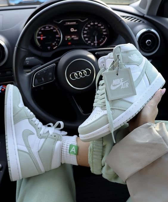 Air Jordan 1 High Og Seafoam – הצלחה אופנתית עם טוויסט הדגמים החמים | ShoeSale