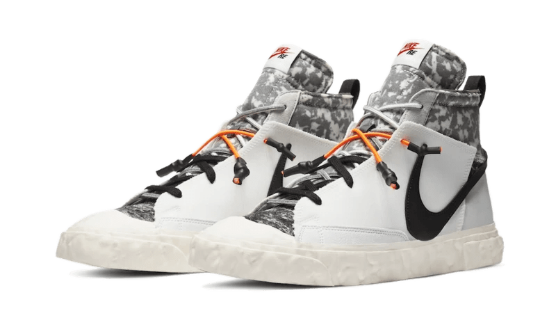 תפסו את הטרנד עם בלייזר מיד רדימייד לבן - נעליים שיביאו לכם סטייל! NIKE | ShoeSale