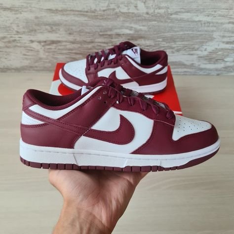 Dunk Low Bordeaux - בחירה המושלמת לאופנה מתוחכמת NIKE | ShoeSale