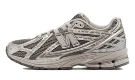 החדשנות בסטייל: New Balance 1906R Harbor Grey עכשיו ב-ShoeSale! NEW BALANCE | ShoeSale