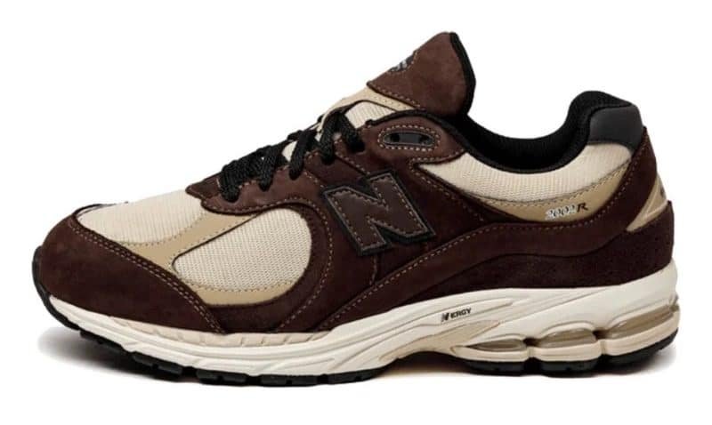 New Balance 2002R Gore-Tex Black Coffee - בחר סטייל שלא מתפשר NEW BALANCE | ShoeSale