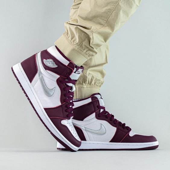 Air Jordan 1 Retro High Og Bordeaux – הסניקרס שישדרגו כל הופעה! AIR JORDAN | ShoeSale