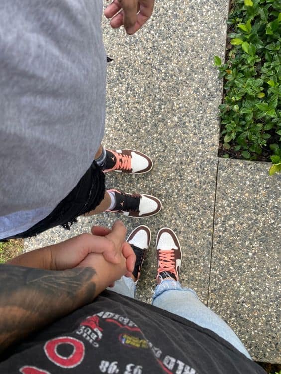 Air Jordan 1 Low Mocha – הבשורה של הסניקרס באופנה! הדגמים החמים | ShoeSale