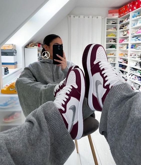 Air Jordan 1 Retro High Og Bordeaux – הסניקרס שישדרגו כל הופעה! AIR JORDAN | ShoeSale